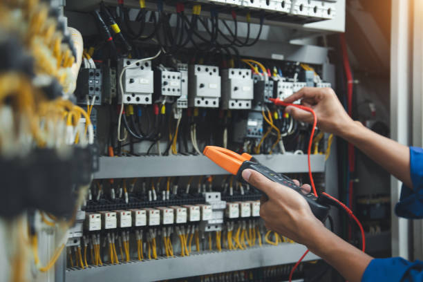 Best Local Electrician Companies  in Country Homes, WA